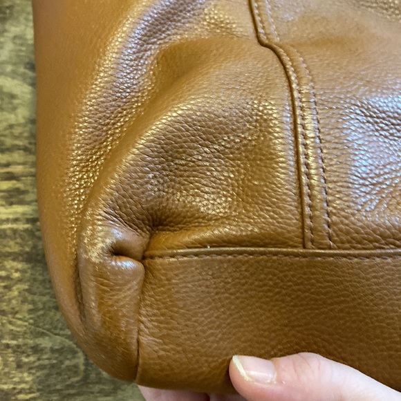 Michael Kors Tote with zipper detail - Picture 11 of 12
